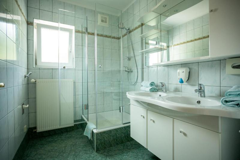 אוסיאך Appartements Caroline מראה חיצוני תמונה